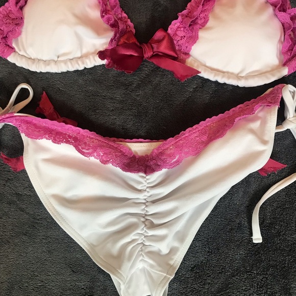 Custom bathing suit - Picture 2 of 2